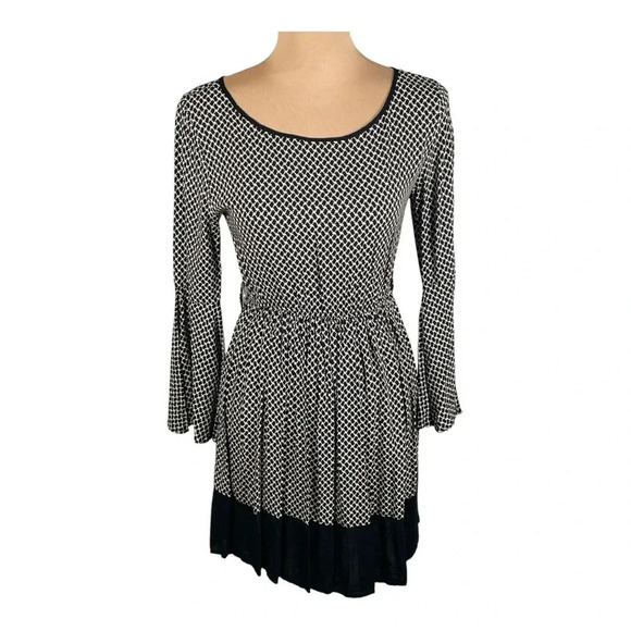 🖤 Ya Los Angeles Long Sleeve Gingham Print Bell Sleeve Dress Small - Picture 1 of 8